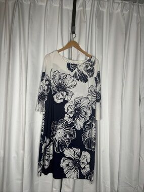 Women's Navy and White Floral Midi Dress - Classic A-Line